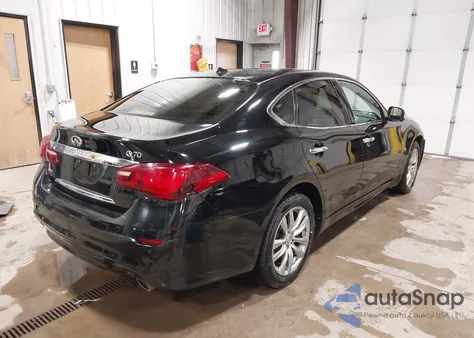 2017 Infiniti Q70 3.7X z USA, uszkodzony, nr VIN JN1BY1AR1HM770252